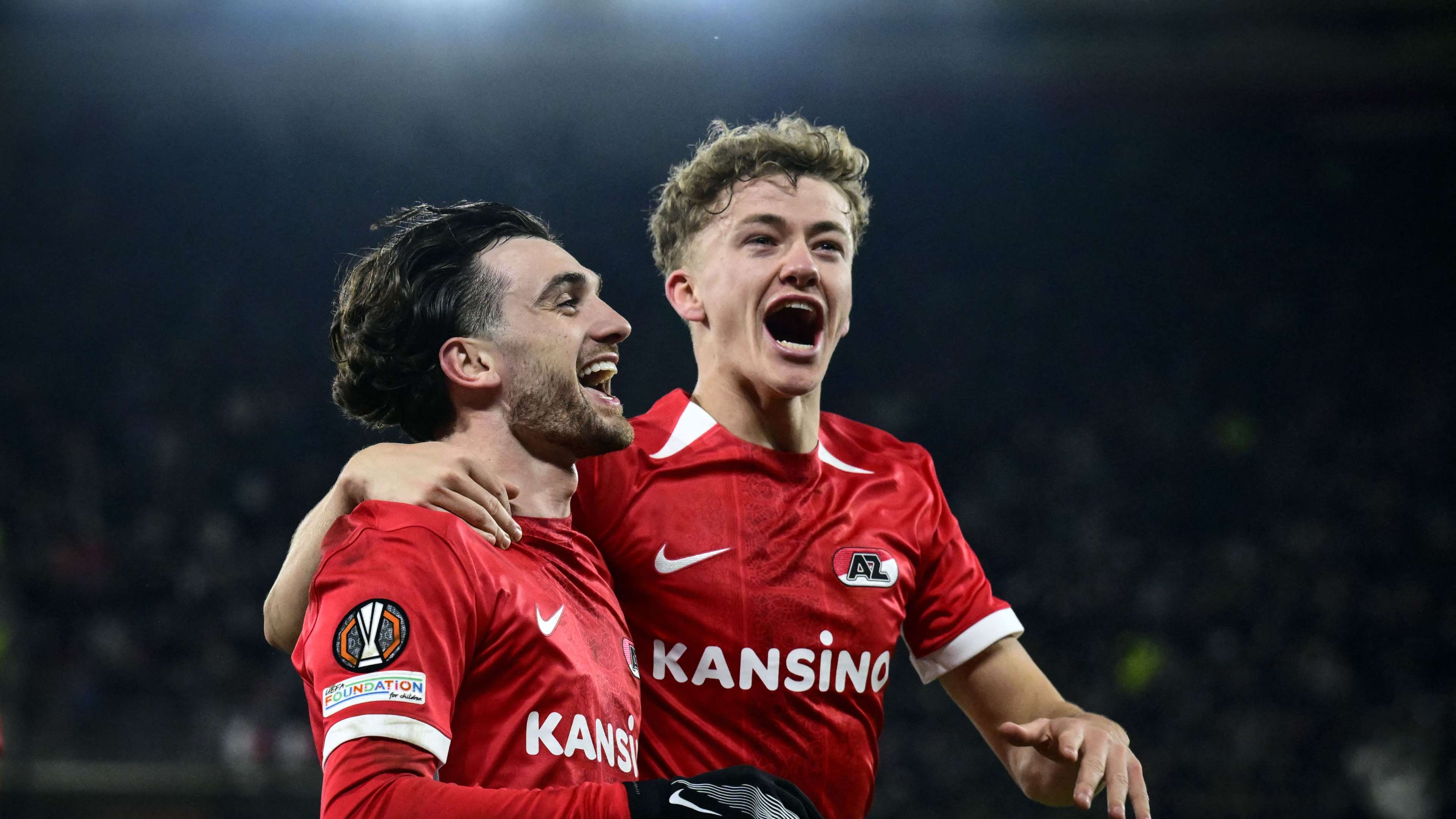 這一消息震 這一消息震